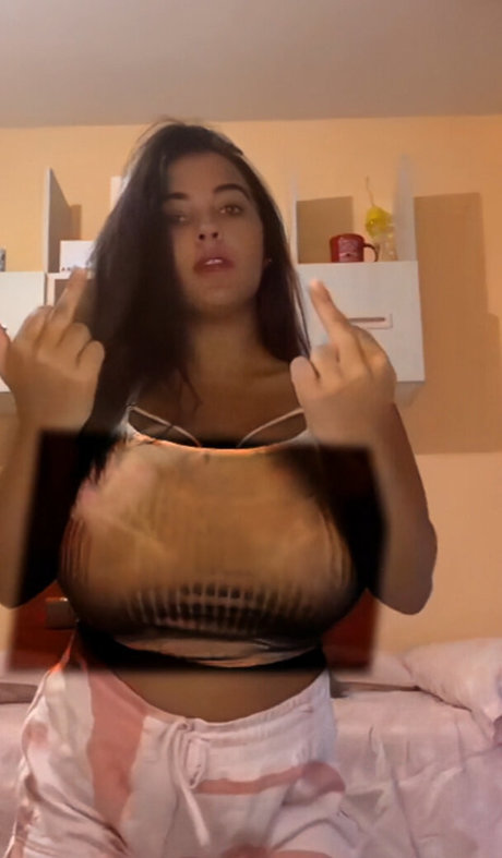 Anneris18 sexe star photos