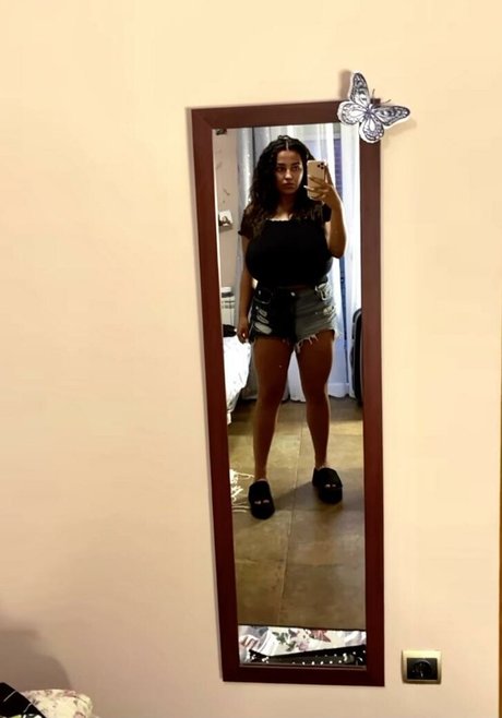 Anneris18 estrella porno desnuda galería