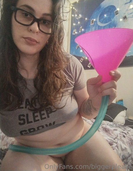 biggerplease sexo estrella porno imágenes