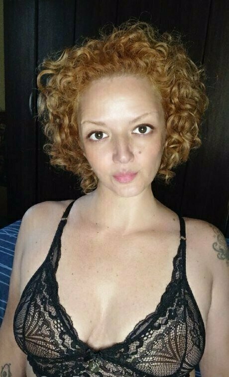 sweetaveli modelo adulto foto