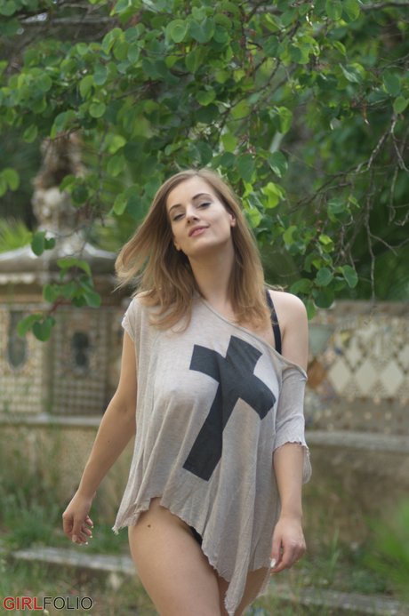 Lottii Rose modelo sexual imagen