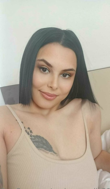 sonia monella20 libre de estrellas archivo