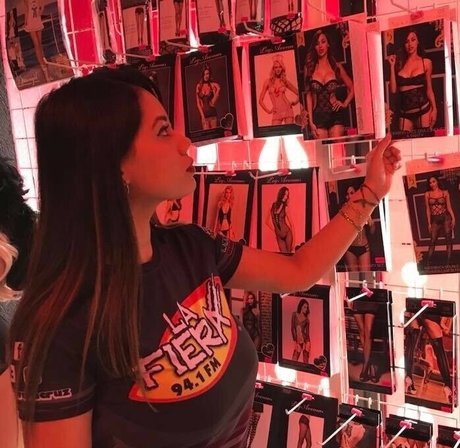 Itcel Macias star hot image