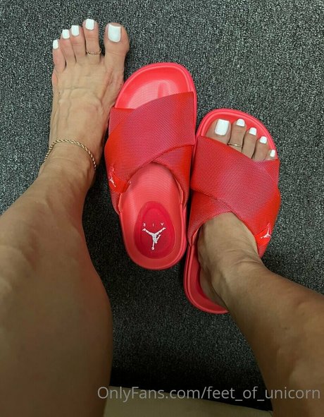 feet of unicorn star hot img
