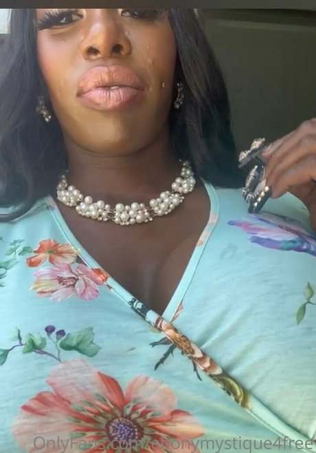 ebonymystique4free modèle porno images