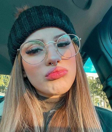 Kamila Borges estrella porno bonita imágenes