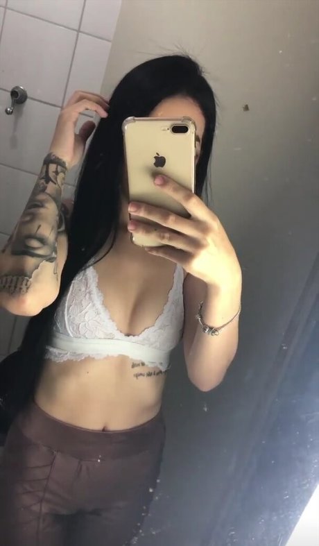dani bluee art model image