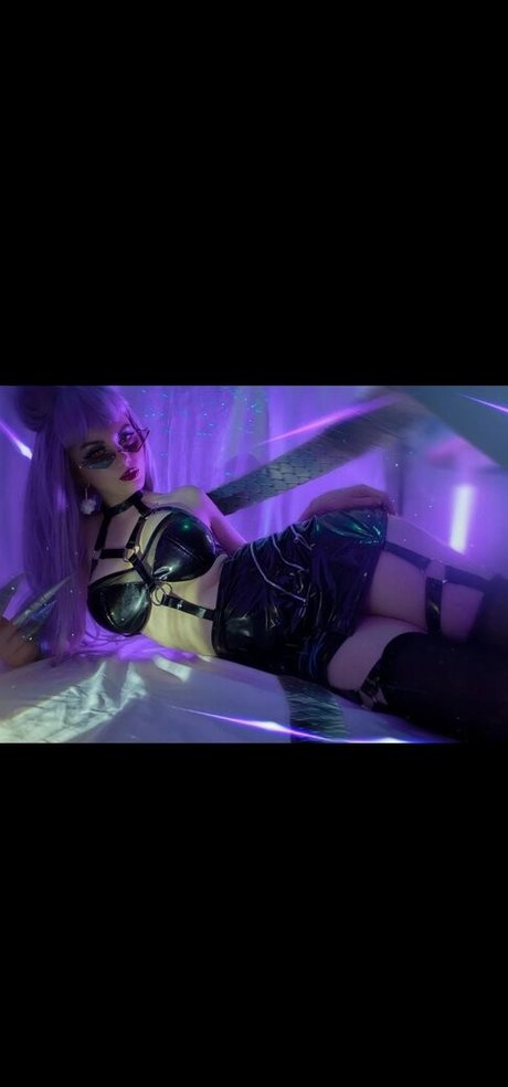 Angie Strelnikova modèle meilleur galeries