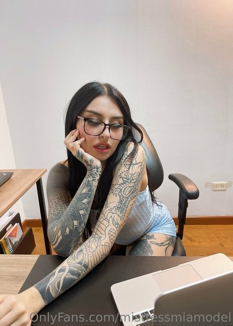 badkittymia modelo hermosa galerías