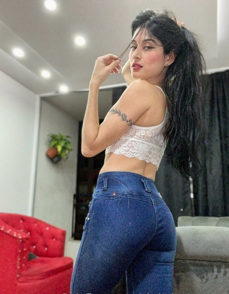 christinecaprice arte estrella porno archivo