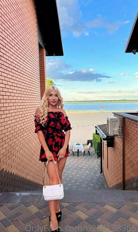 alicedollyua star exclusive des photos