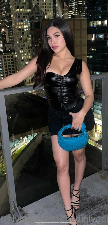 thedailydolly star du porno érotique photo