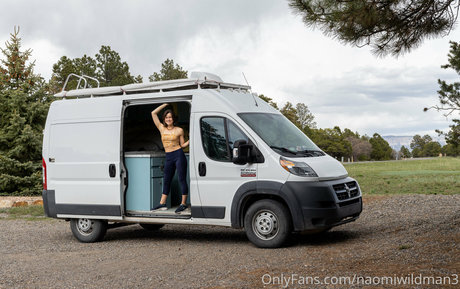 naomiwildman3 étoile sexy img