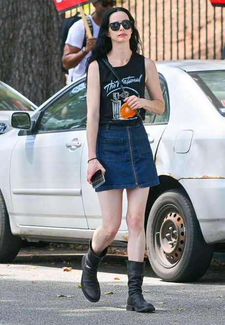 Krysten Ritter pornstar hot pictures