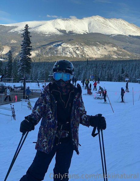 nikkiinatural star du porno chaude archive