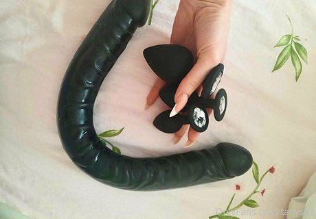 hottanuysha joli modèle photos