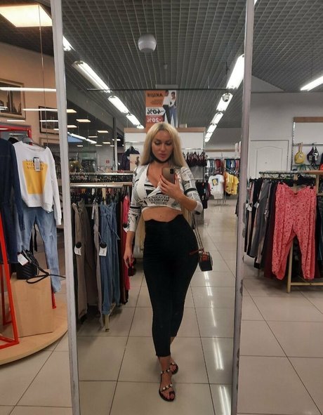 hottanuysha star du porno sexy galerie