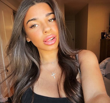 Alexuh1 art pornstar photo