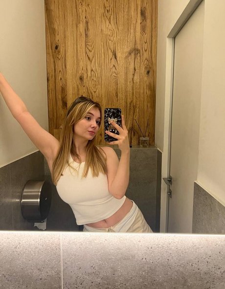 iambobriha beautiful pornstar img