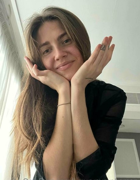 aminavalentino actrice exclusive image