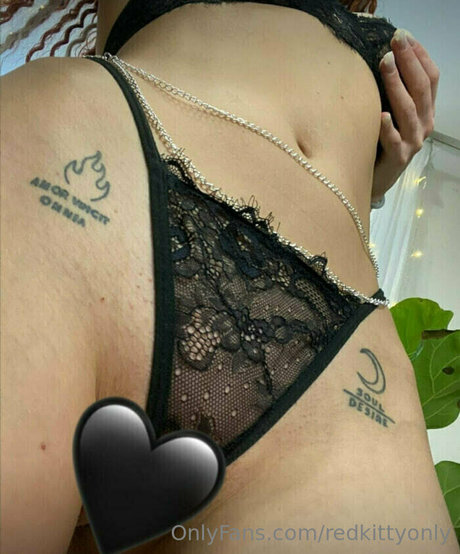 redkittyonly high quality model images