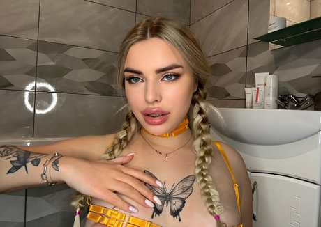 blondyaria modelo libre galería