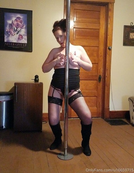 naughtyxnoelle estrella porno exclusiva galerías