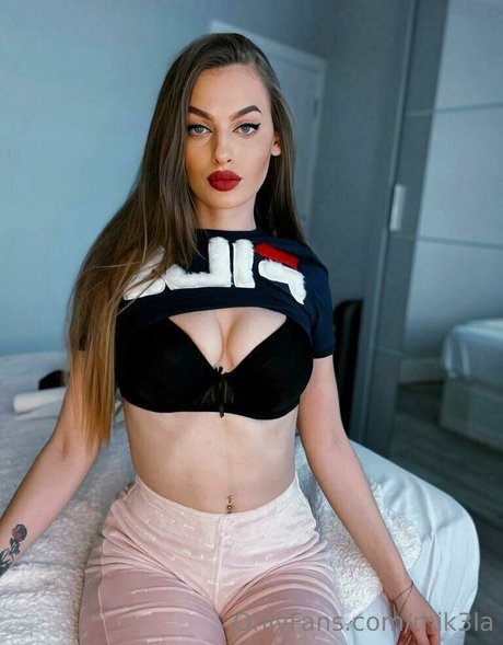 mik3la sexy model images