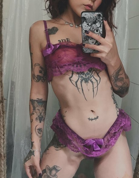 blvckchxrry actriz de arte fotos