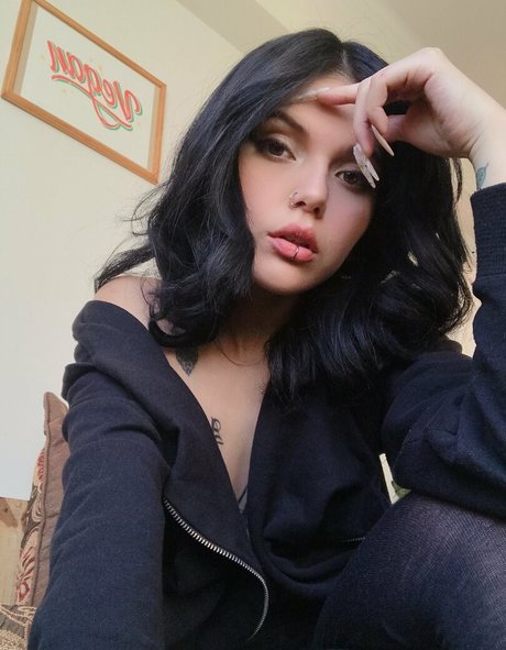 blvckchxrry naked star gallery