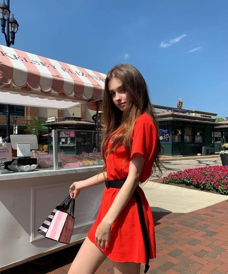 Elina Karimova sexe star des photos