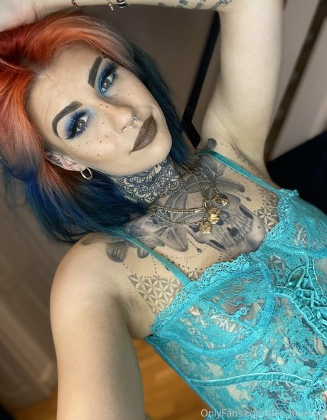 dee louisexx mannequin img