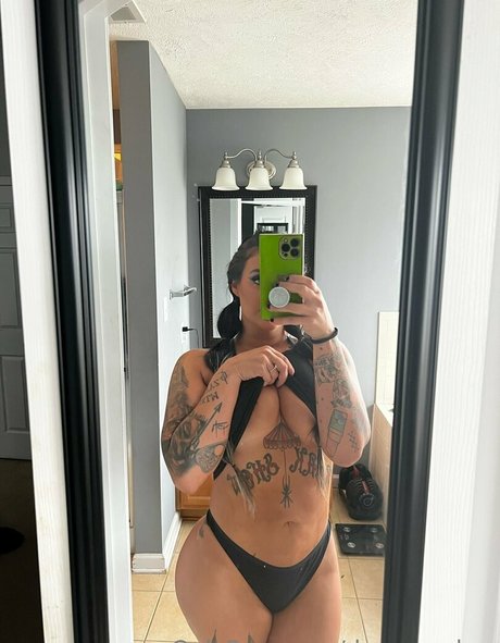 Demoncakes modèle pornographique image