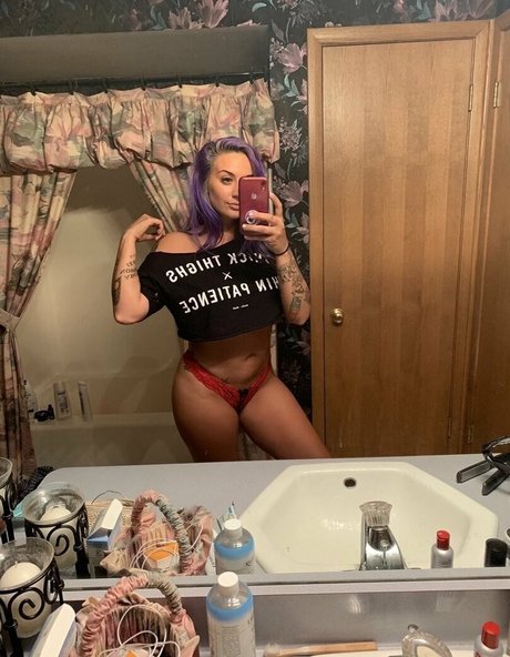 Demoncakes mannequin photos