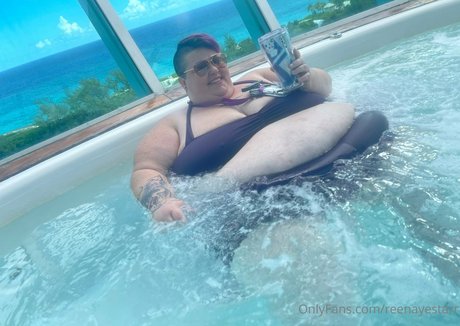 reenayestarr star erotic images