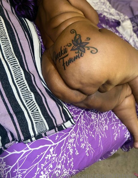 cheekiifemme bonita modelo fotos