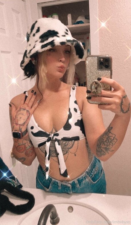 imbxbyxo actrice artistique des photos