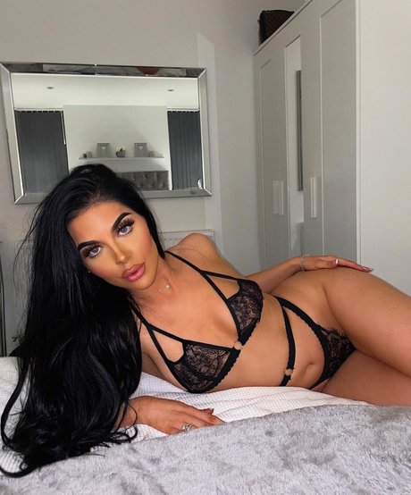 Emily Oldring art pornstar img