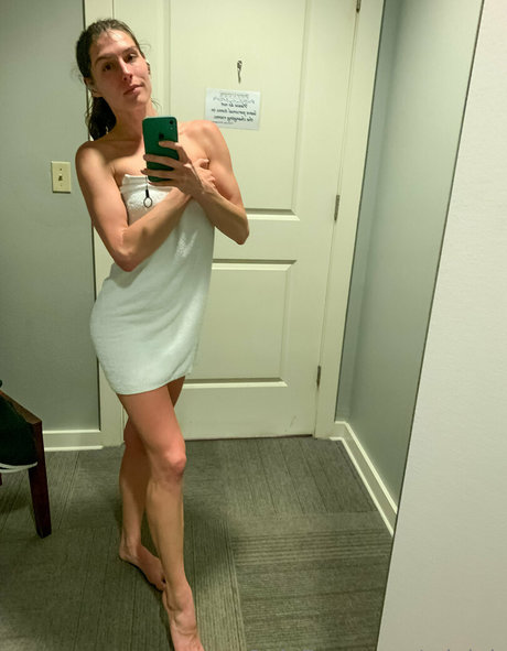 a leigh belle actrice img