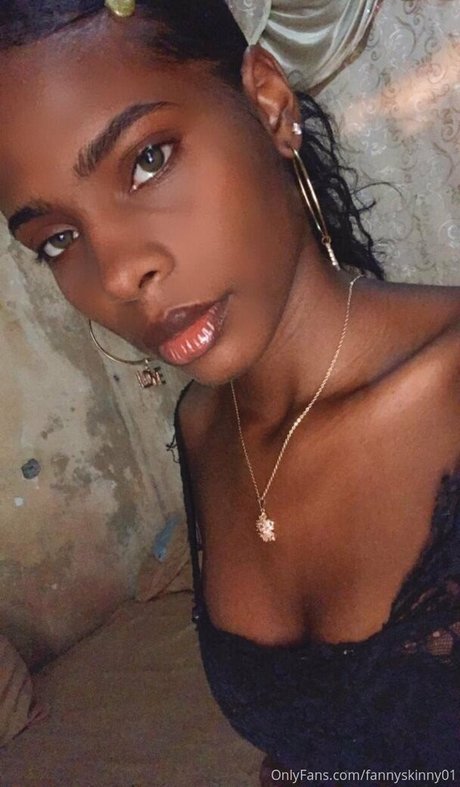 fannyskinny01 star du porno érotique archive