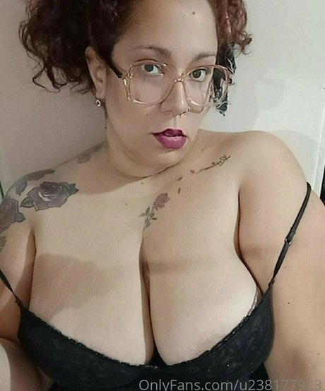 scarlett bbwhot estrella porno atractiva fotos