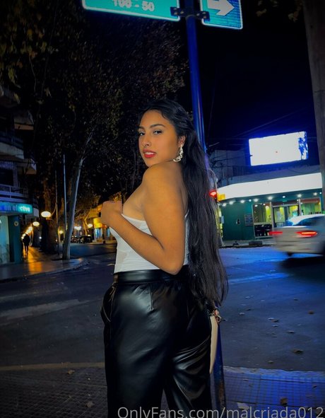 malcriada012 modèle érotique image