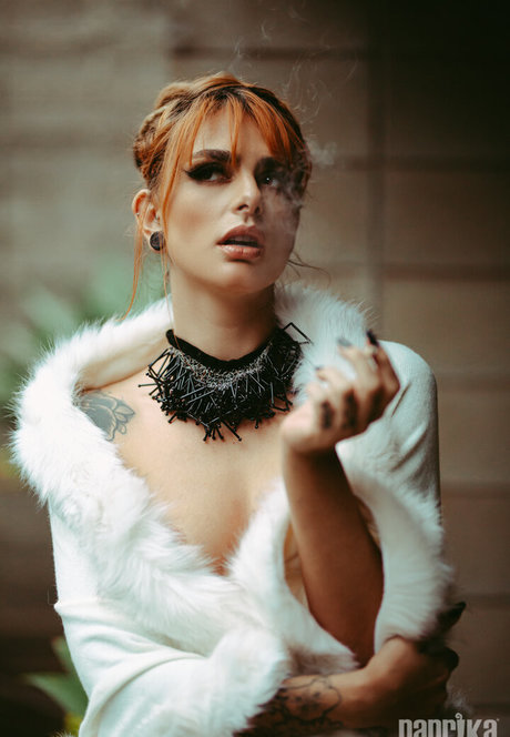 Morena de grandes tetas onlyfans erótico de alta calidad galería