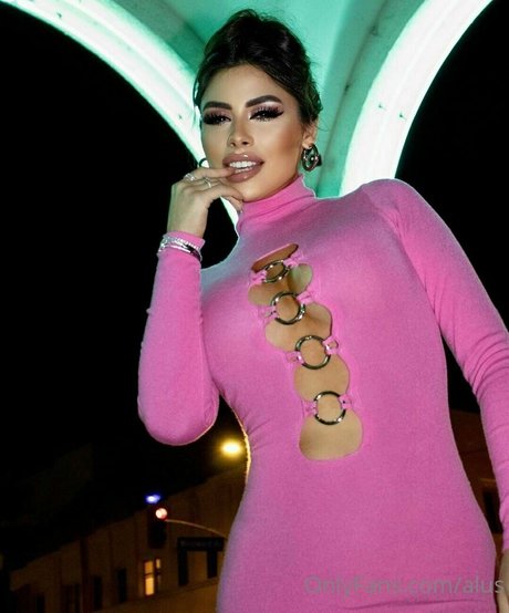 Alus actriz de alta definición imagen