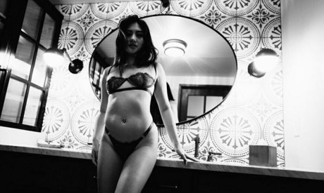 deathofyouth estrella caliente galería