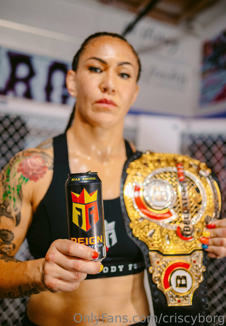 criscyborg hermosa modelo recopilación