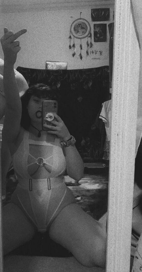 minniealiencos modelo pornografico galería