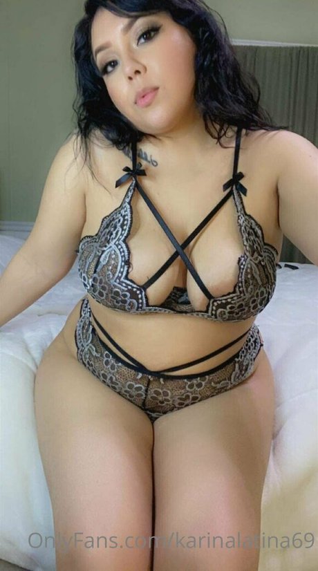 karinalatina69 modelo libre galería