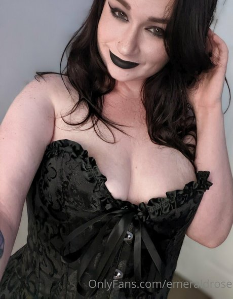 emeraldrose modelo superior galerías