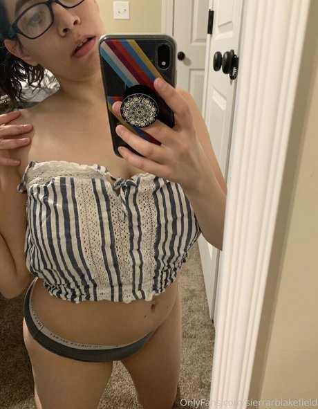 sierrarblakefield pornstar hd image